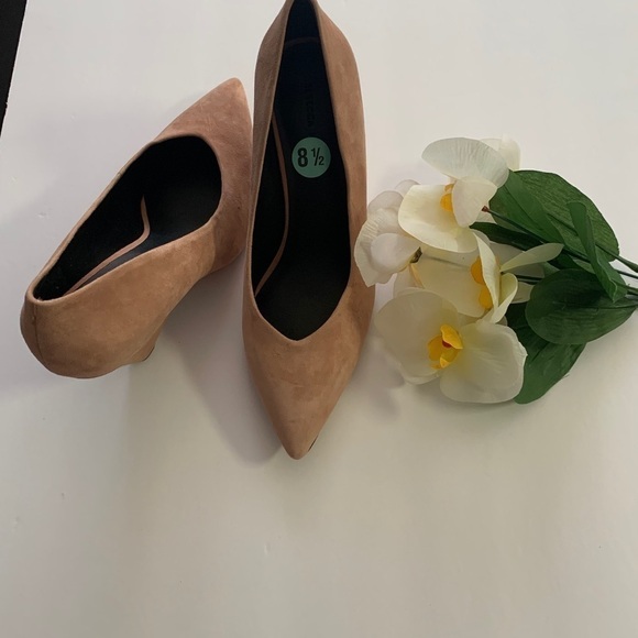 New Rebecca Minkoff Zuria Heel in Blush Suede 8.5 - Picture 6 of 10